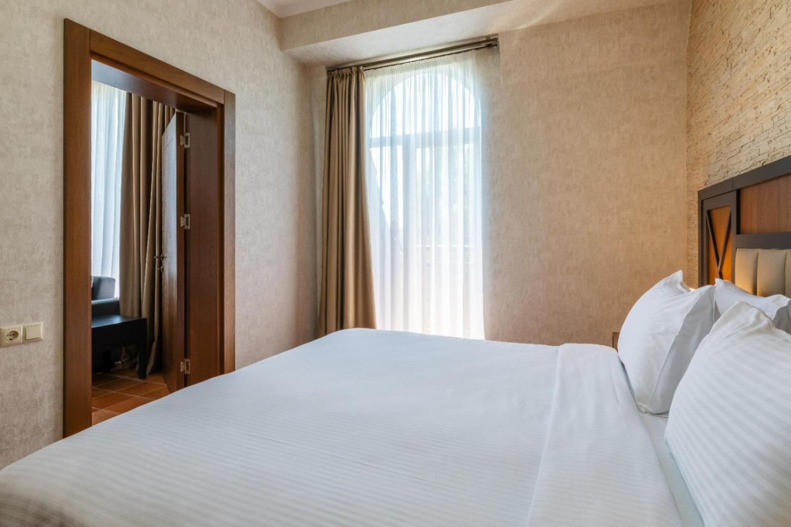 Chateau Kvirike Hotel 4*